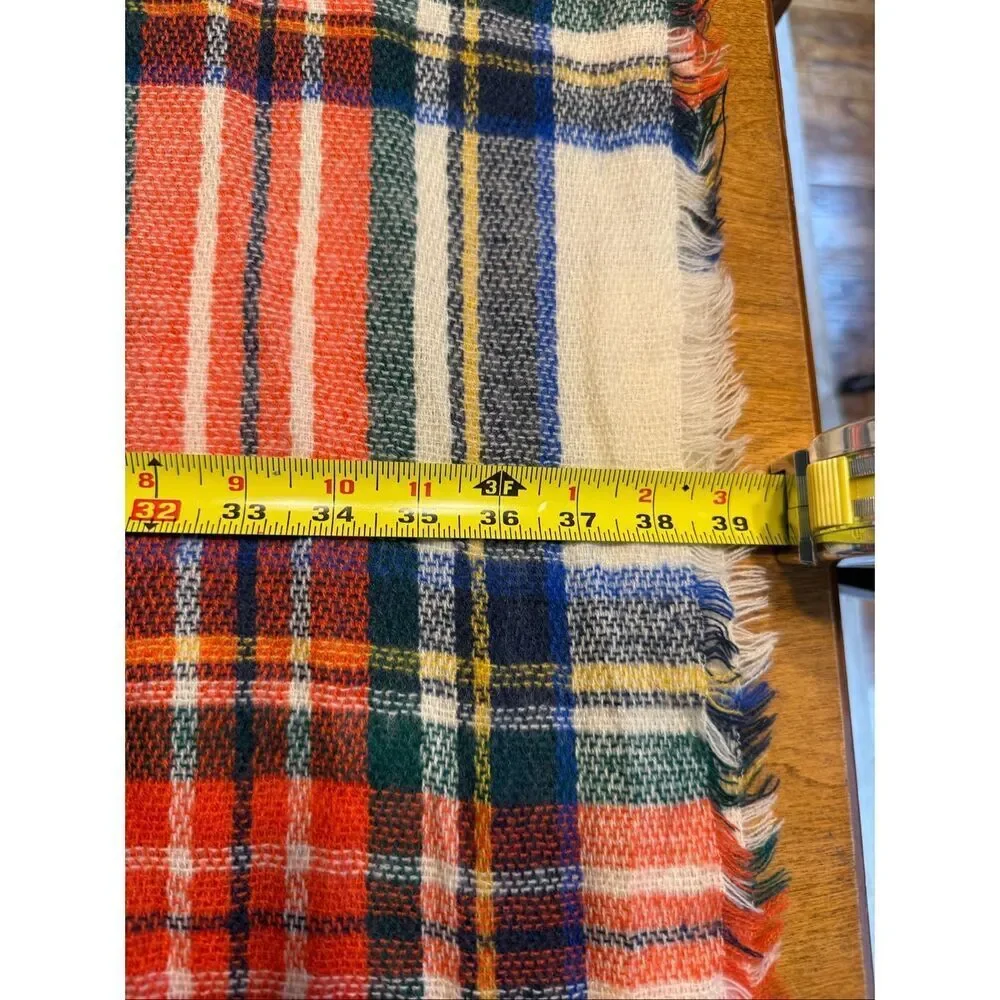 Old Navy Women's Tartan Plaid Fringed Holiday Blanket Shawl Multicolor One Size
